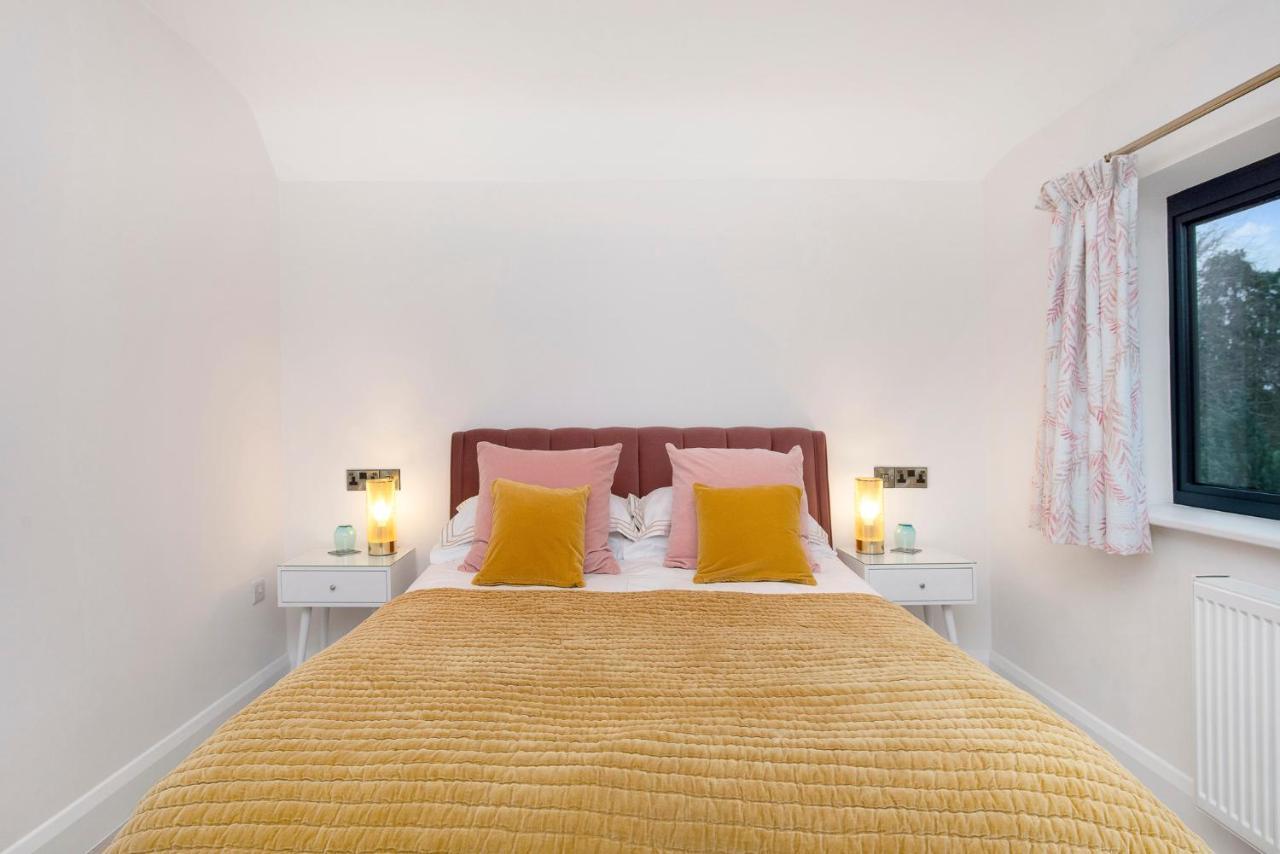 Westleigh Otel Ashtead Dış mekan fotoğraf