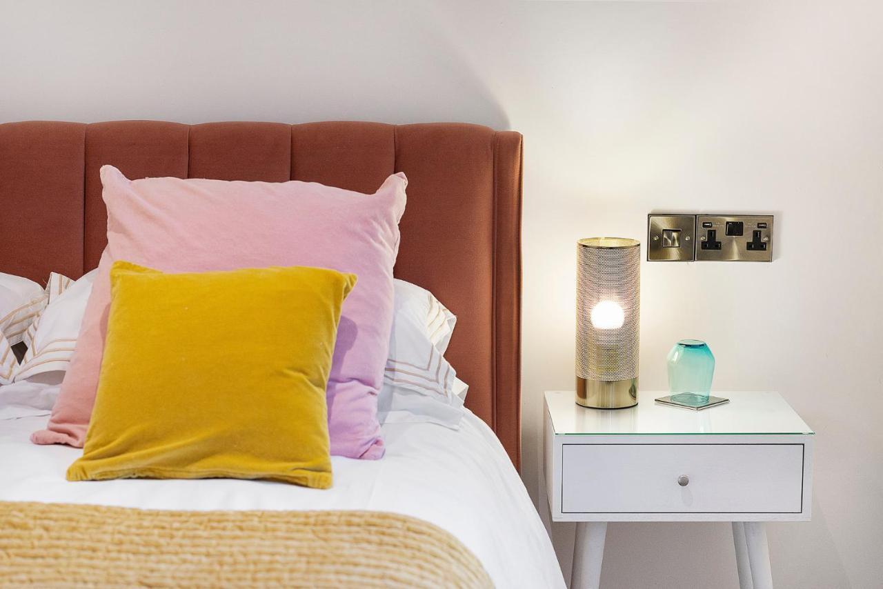 Westleigh Otel Ashtead Dış mekan fotoğraf