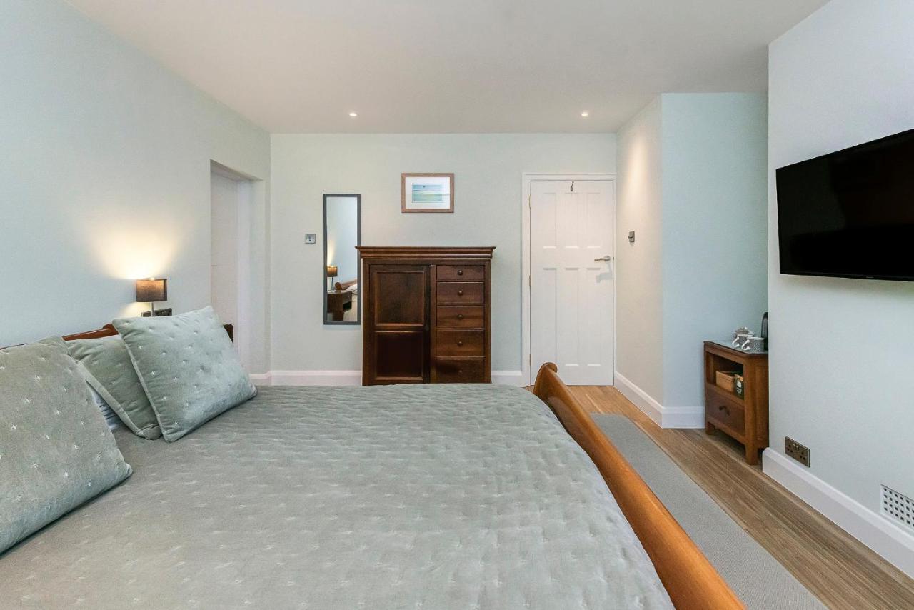 Westleigh Otel Ashtead Dış mekan fotoğraf