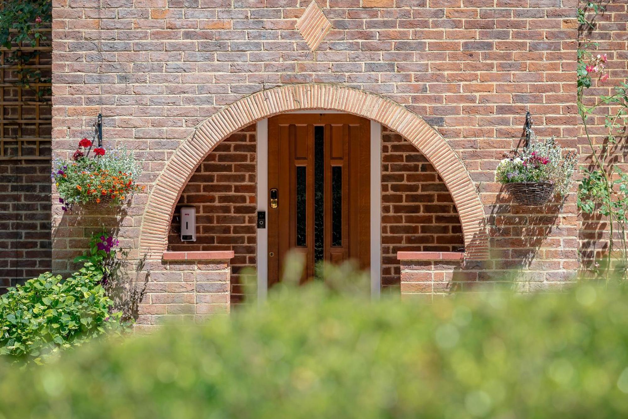 Westleigh Otel Ashtead Dış mekan fotoğraf
