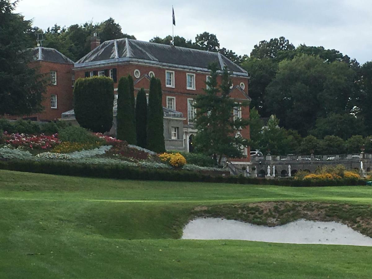 Westleigh Otel Ashtead Dış mekan fotoğraf